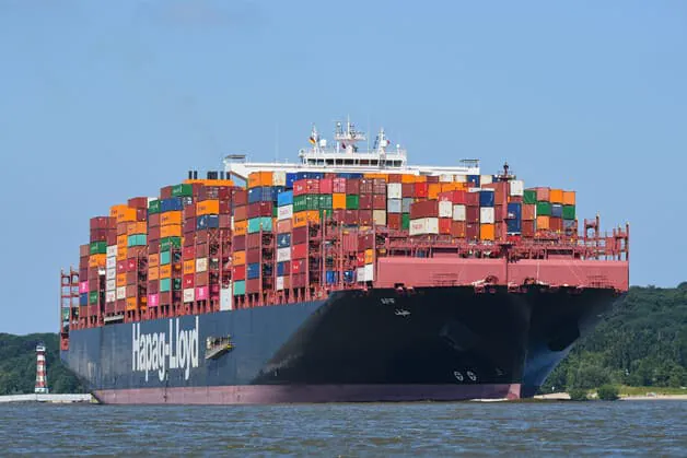 Hapag-Lloyd posts profit decline